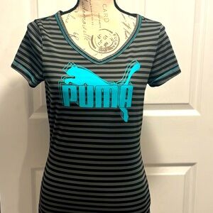 Size medium women’s PUMA shirt. Fitted and very soft!